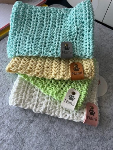 Cuellos de lana que brillan en la oscuridad